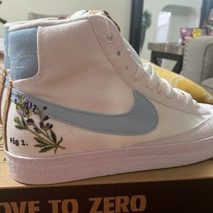 Nike Wmns Blazer Mid ‘77 SE ‘Indigo’